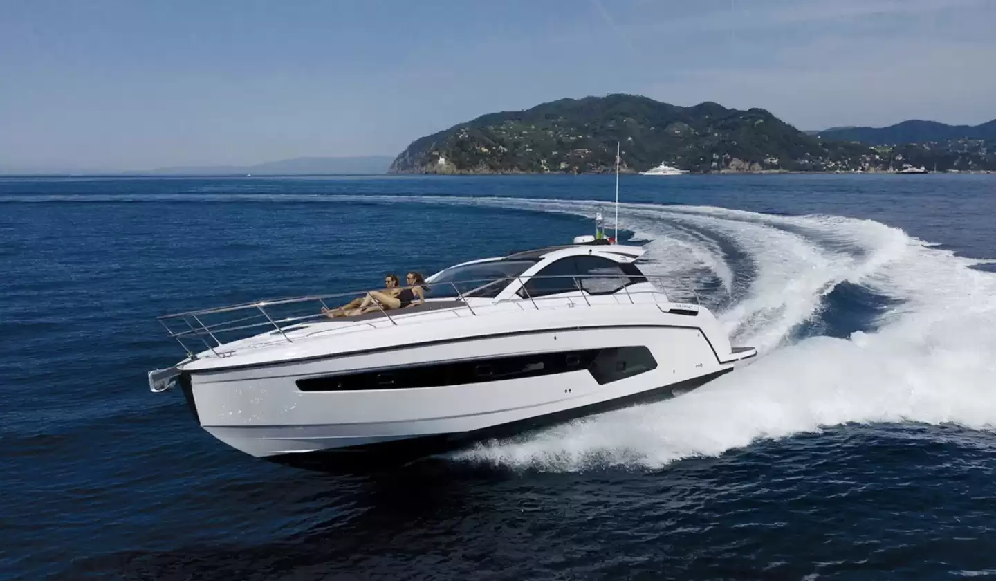 Azimut 45 Yacht Rental Monaco – Discovery Bay Motorboat with Captain