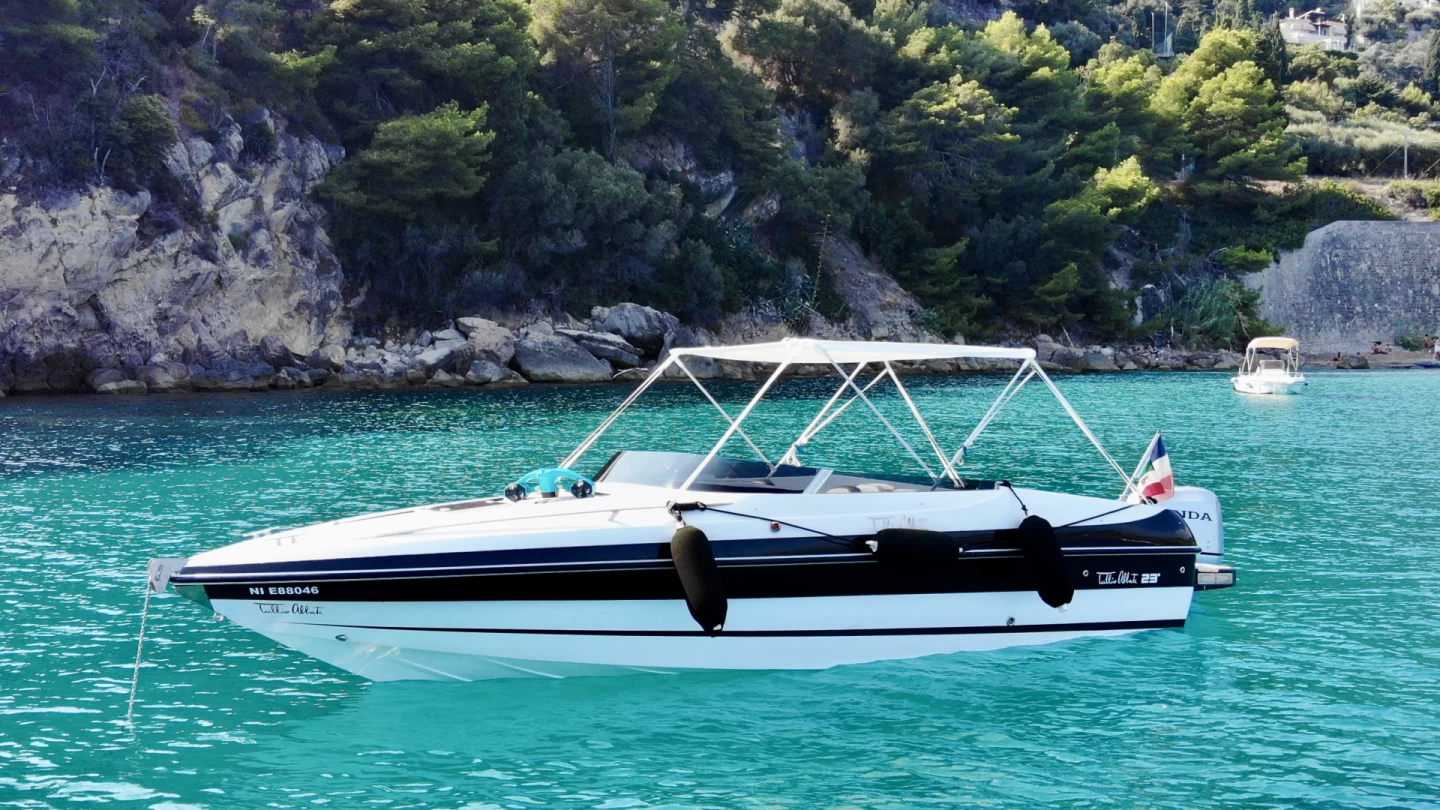 Rent Tullio-Abbate Mito 23 Motorboat in Monaco with Captain