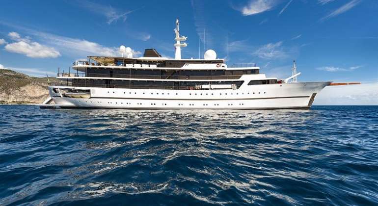 CHAKRA Yacht for Charter | 86m Luxury Superyacht Rental