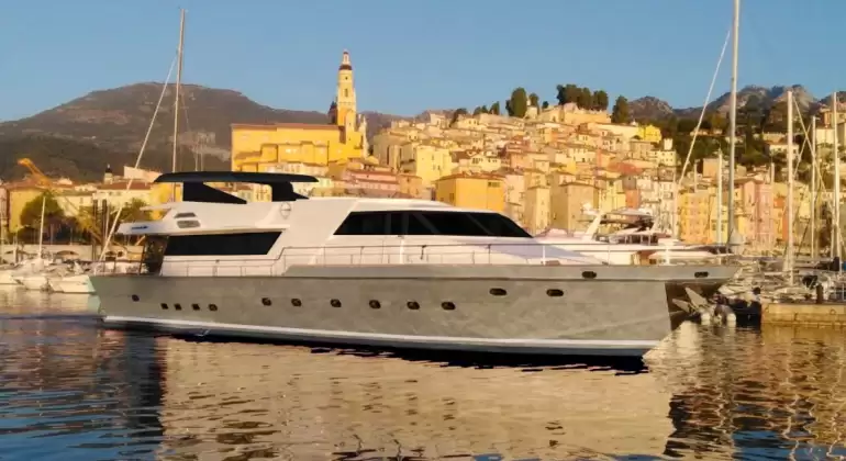 Luxury Yacht Rental Monaco – Canados 90’ “Zaffiro” with Captain