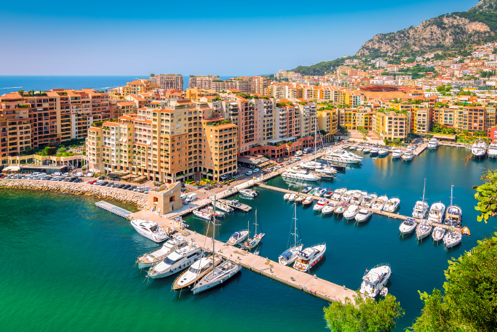 When is the best time to rent a yacht in Monaco?