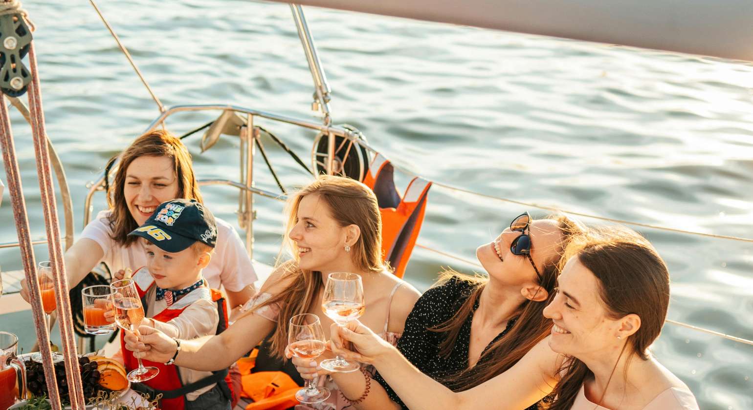 10 Reasons to Host Your Holiday Party on a Yacht in Monaco