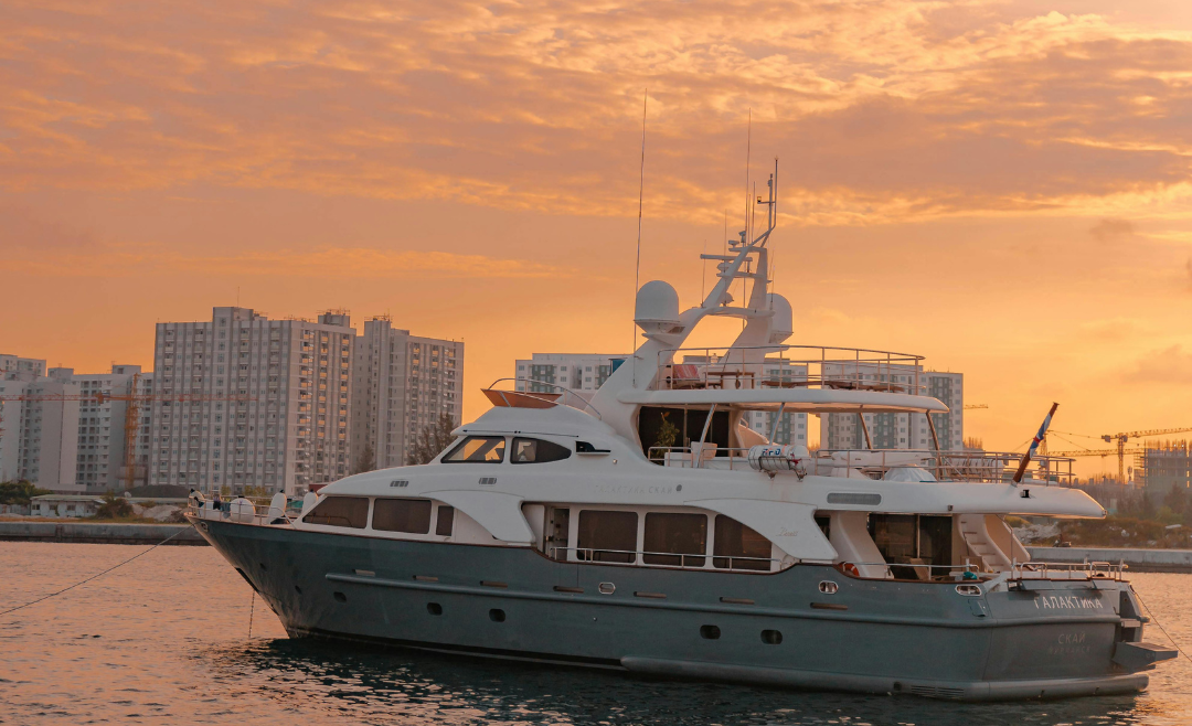The Luxury of a Private Yacht Charter in Monaco: What Sets It Apart