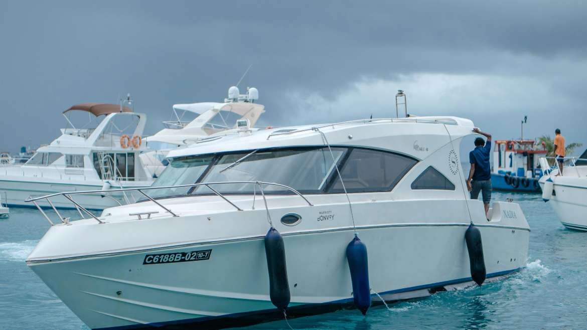 Private Panoramic Sea Cruise in Monaco: Iconic Riviera Views by Yacht