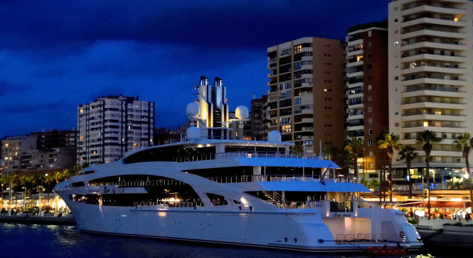 Hidden Costs in Yacht Charters in Monaco for First-Time Luxury Guests
